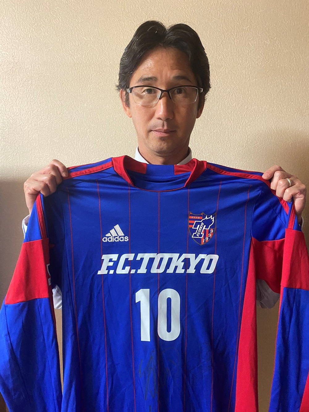 初代FC東京直筆サイン入りTシャツ