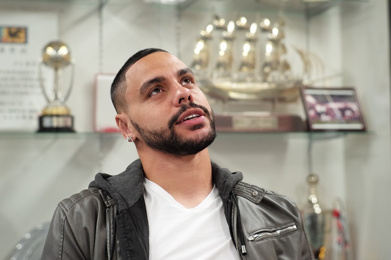 不撓不屈～Nunca desista～